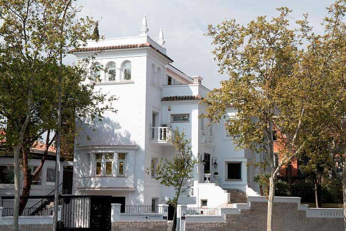 beca Becas Sede Instituto Europeo de Salud y Bienestar Social